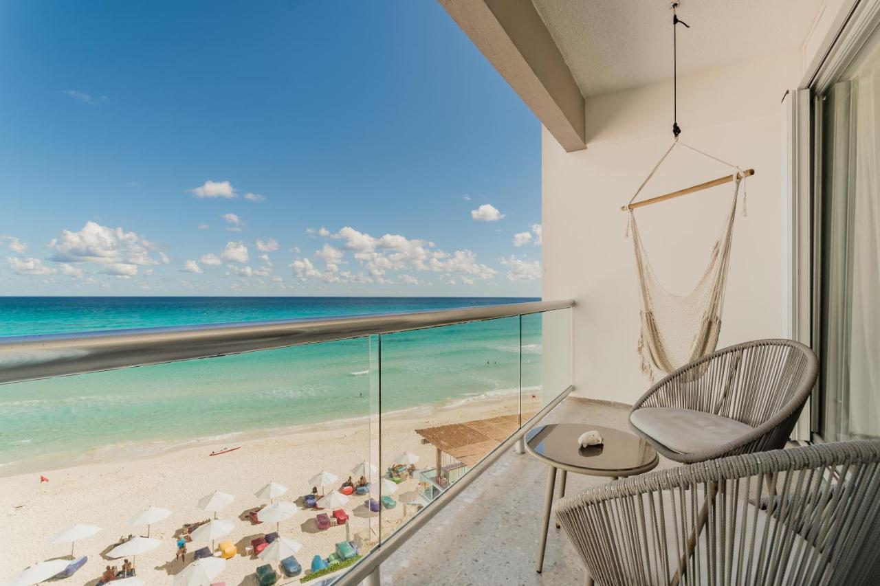 *Turquoise Escape- Beachfront Studio By Casa Paraiso* カンクン エクステリア 写真